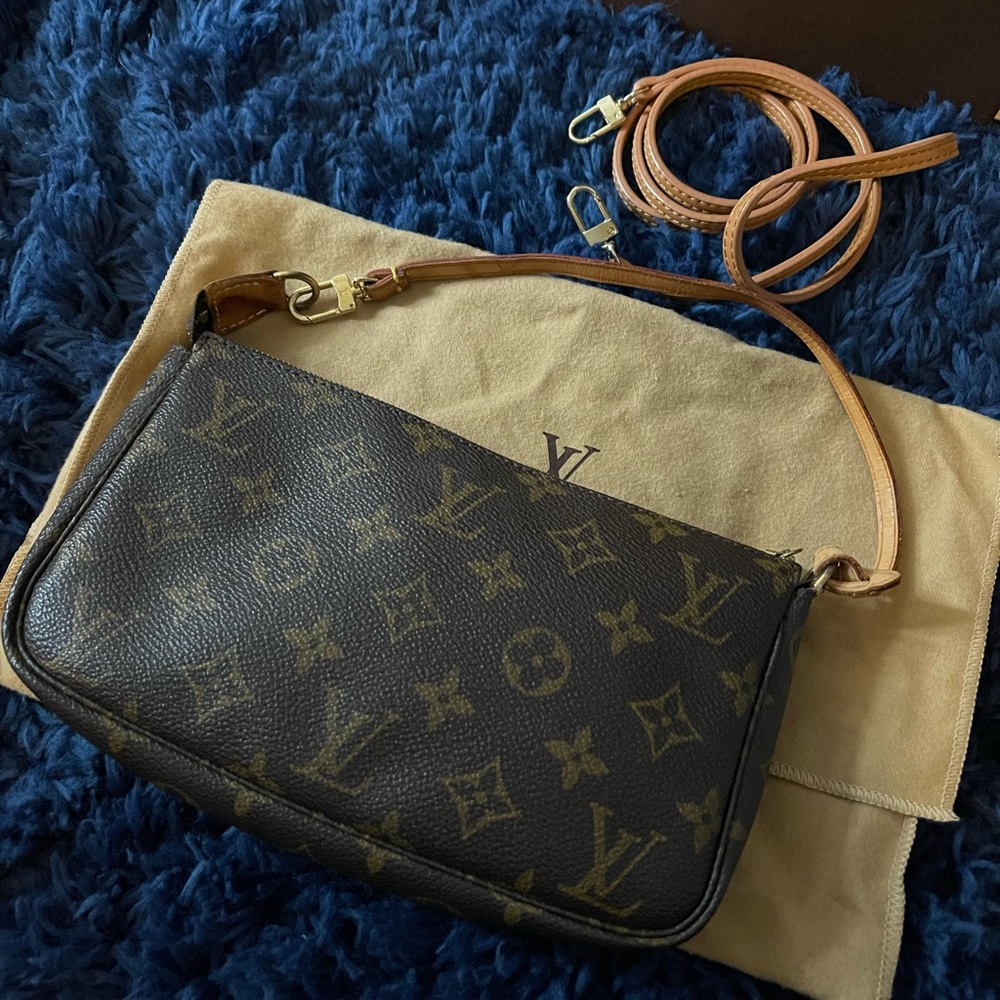 Louis Vuitton Pochette Accessories